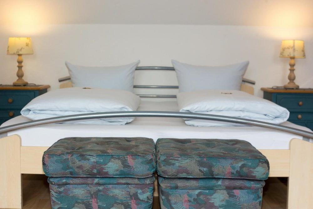 Hotellerie Gasthaus Schubert Garbsen Esterno foto