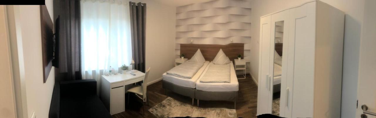 Hotellerie Gasthaus Schubert Garbsen Esterno foto