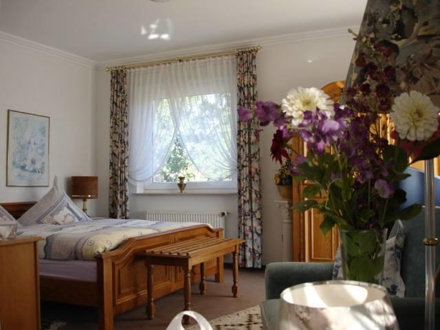 Hotellerie Gasthaus Schubert Garbsen Esterno foto