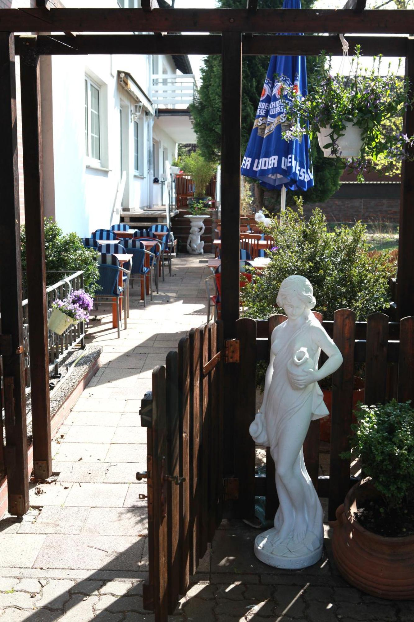 Hotellerie Gasthaus Schubert Garbsen Esterno foto