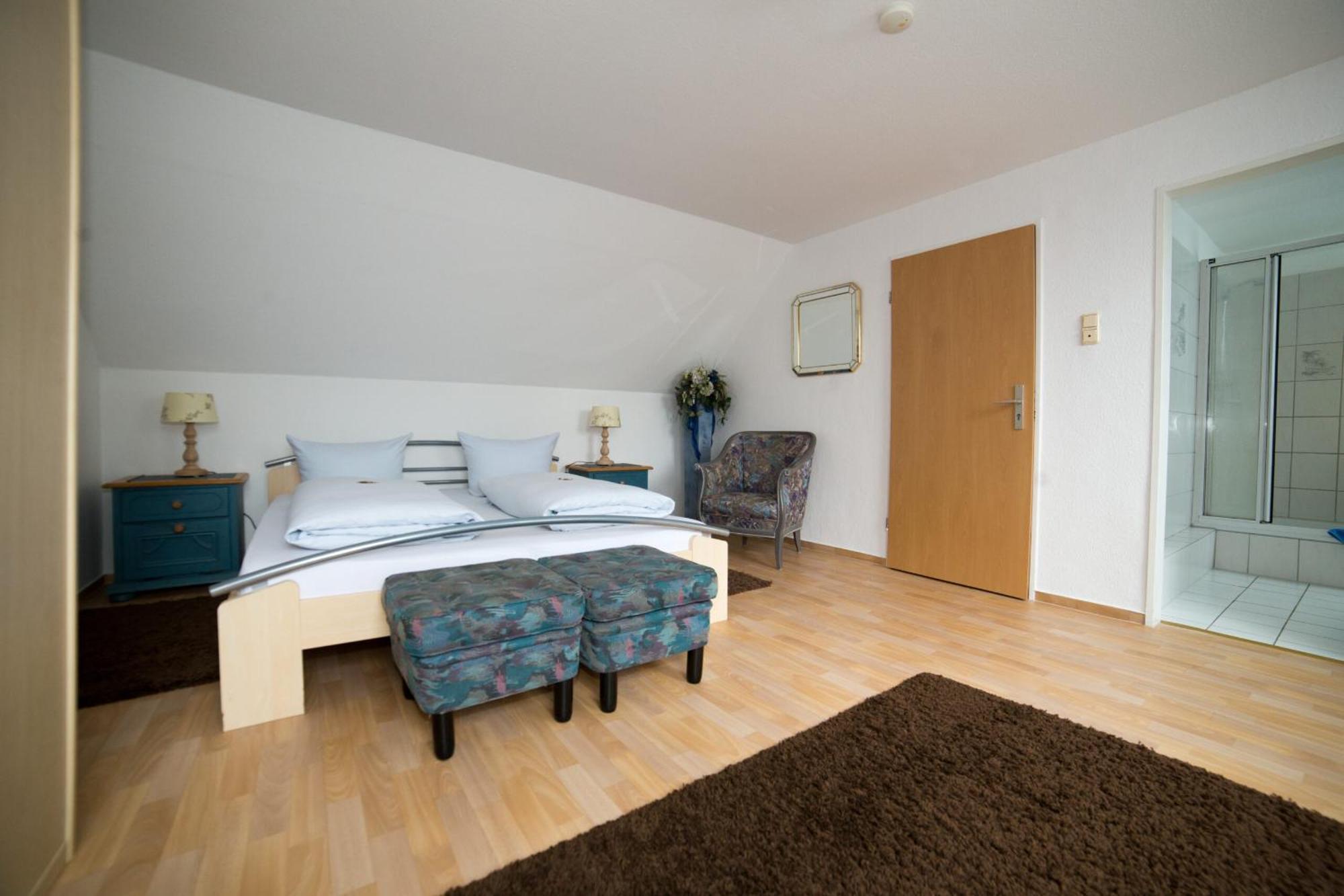 Hotellerie Gasthaus Schubert Garbsen Esterno foto