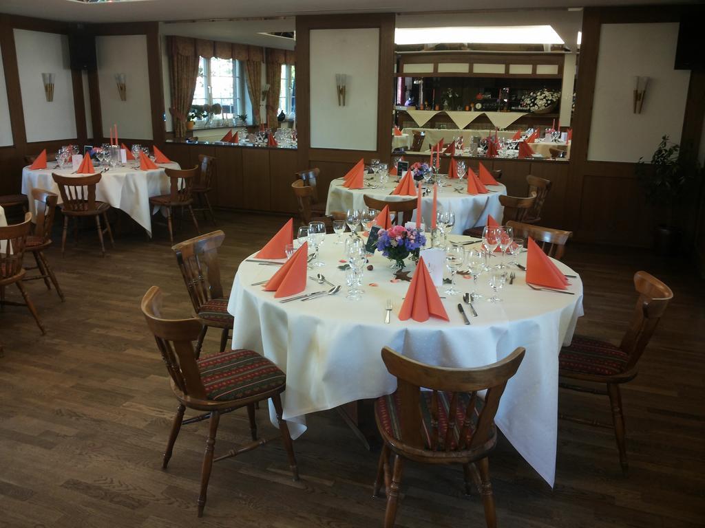 Hotellerie Gasthaus Schubert Garbsen Esterno foto